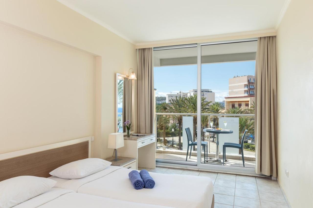 Aquarium View Hotel 4 *