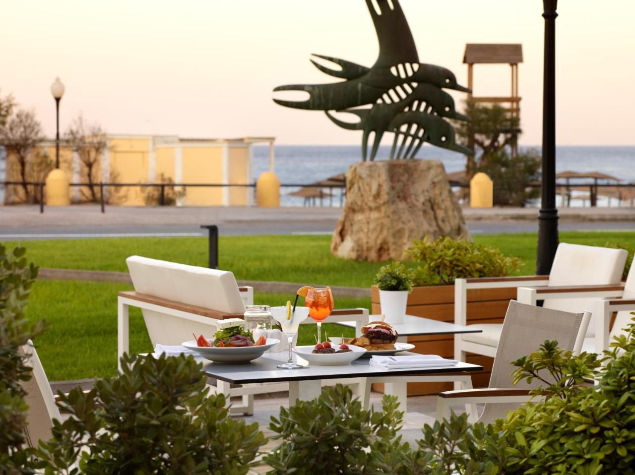 Aquarium View Hotel 4 *