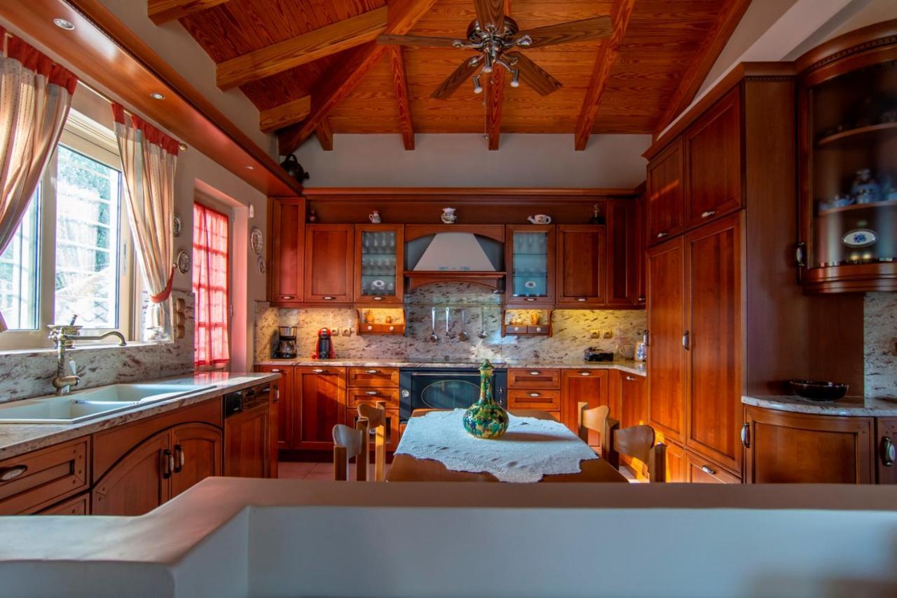 Villa Maira Luxurious With Private Swimming Pool