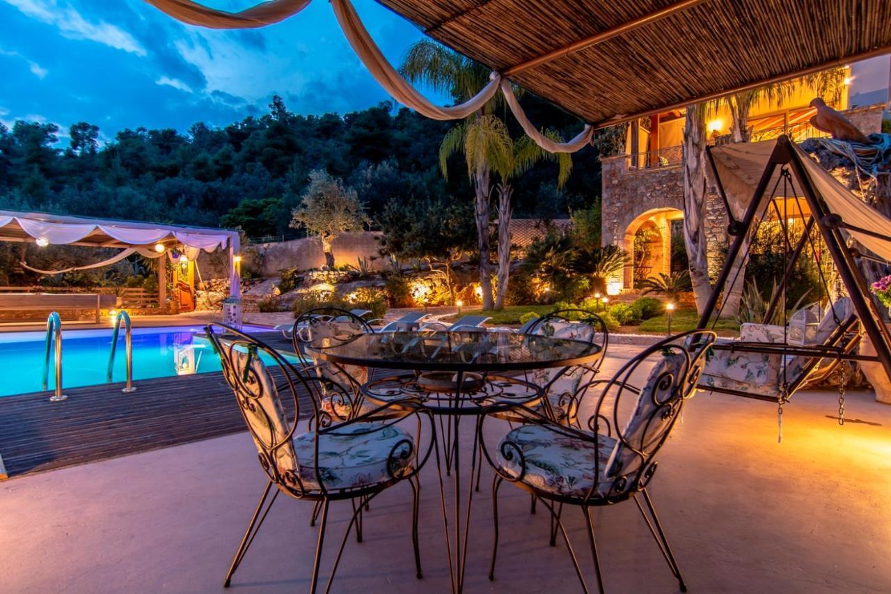 Villa Maira Luxurious With Private Swimming Pool