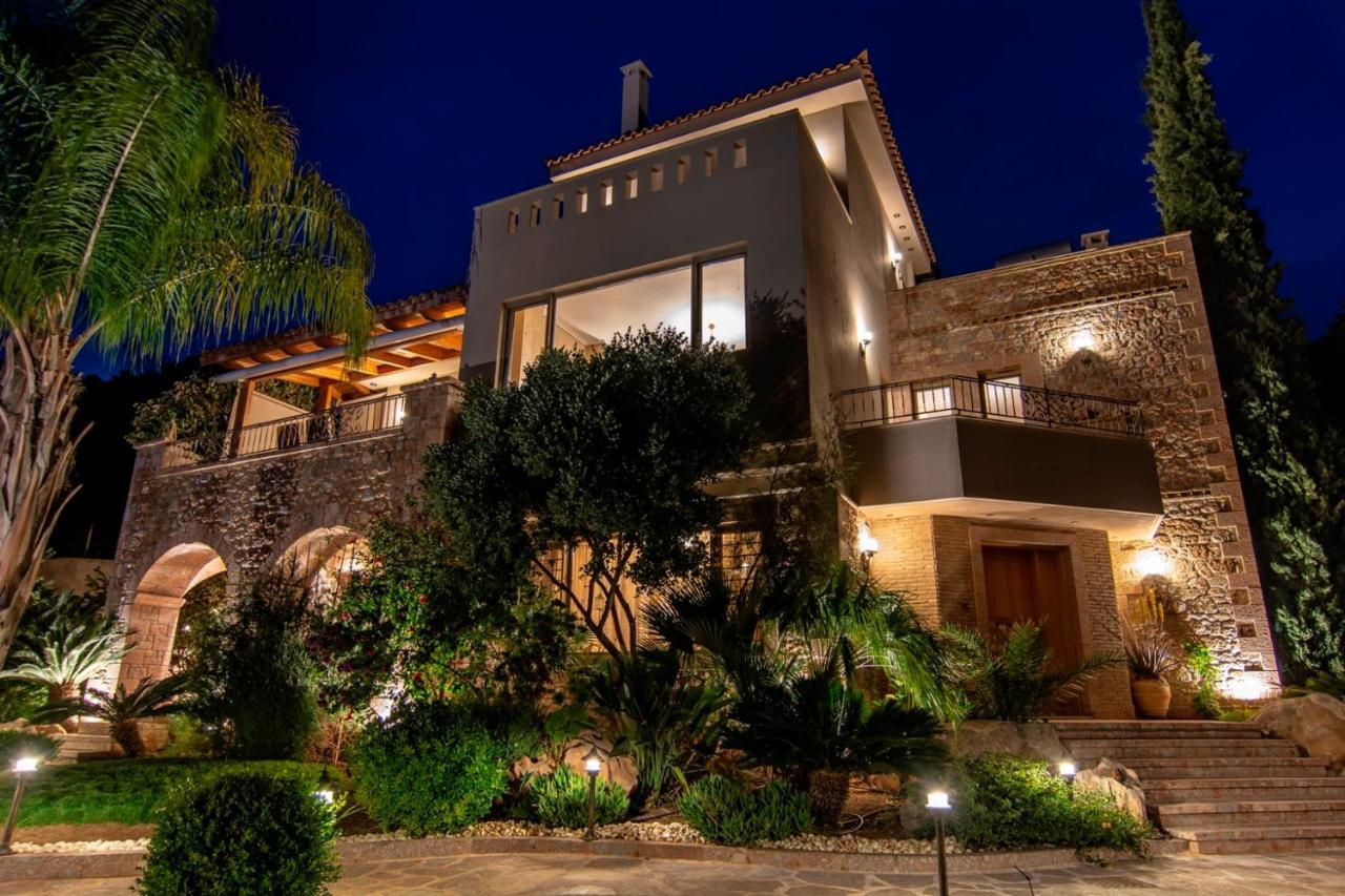 Villa Maira Luxurious With Private Swimming Pool