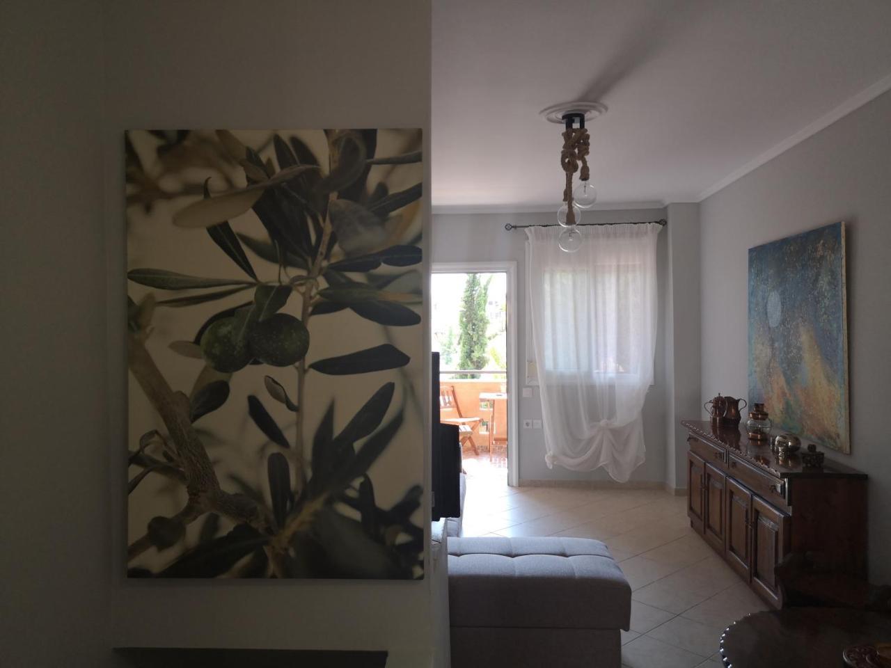 Greca Mare-traditional Greek Boutique Apt.