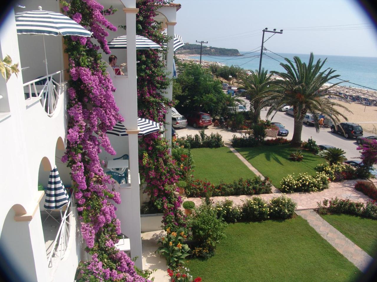Haris Hotel Apartments 3 *