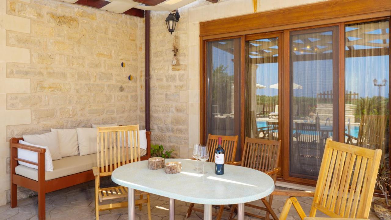Villa Erofili 4 *