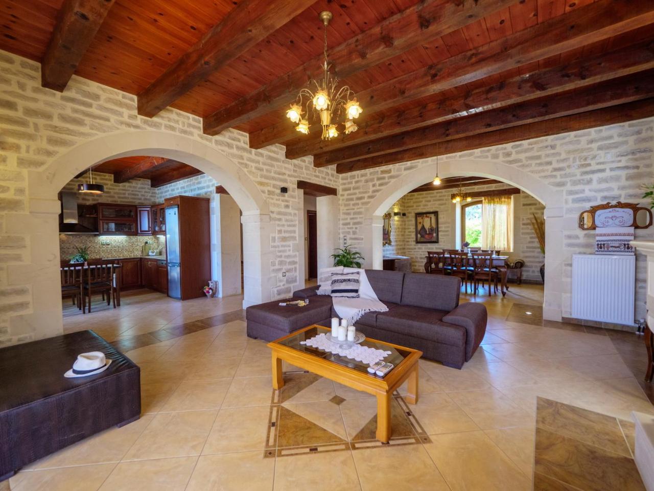 Villa Erofili 4 *