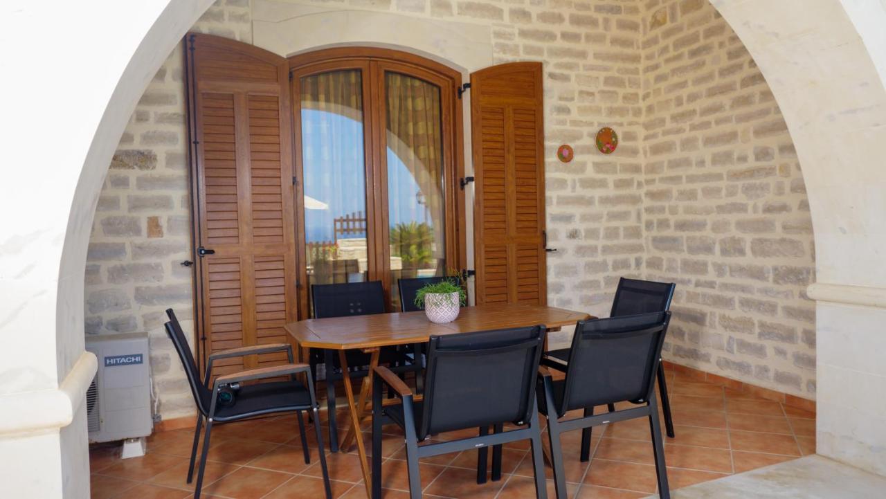 Villa Erofili 4 *