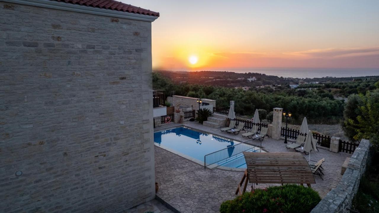 Villa Erofili 4 *