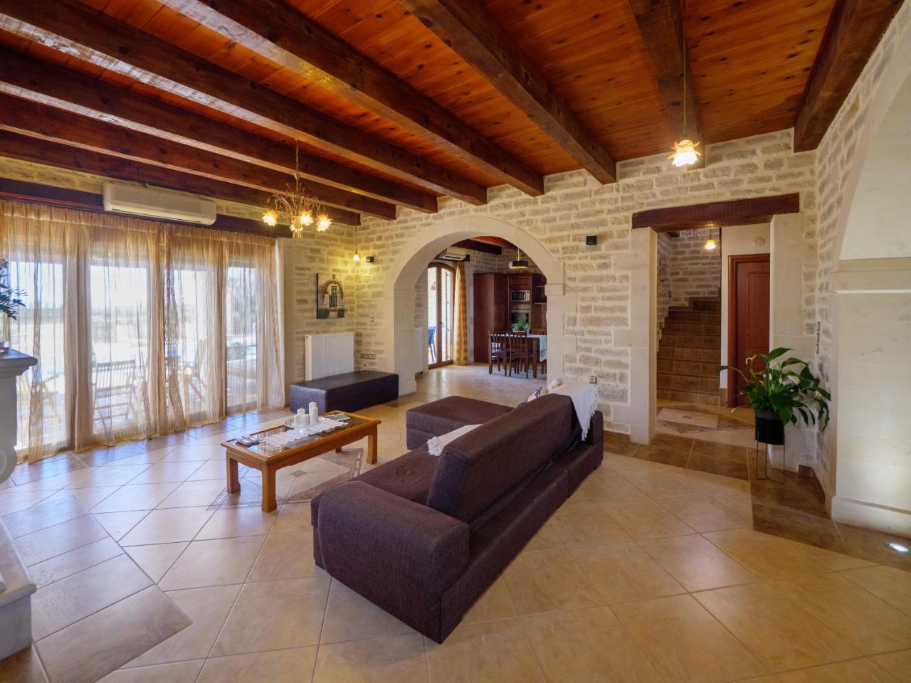 Villa Erofili 4 *