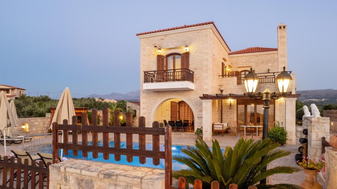 Villa Erofili 4 *