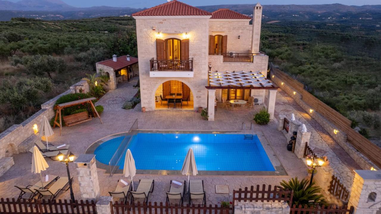 Villa Erofili 4 *