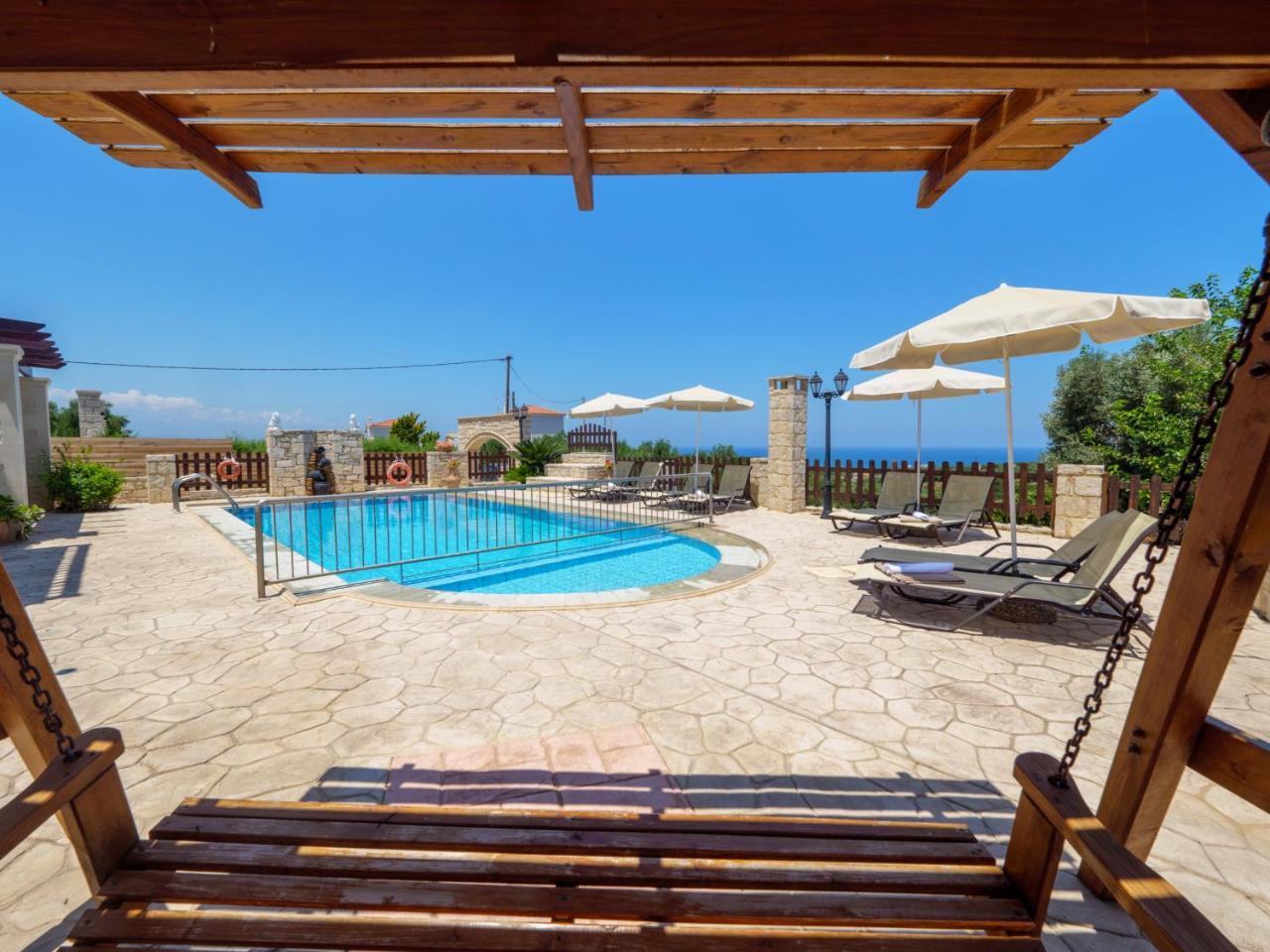 Villa Erofili 4 *