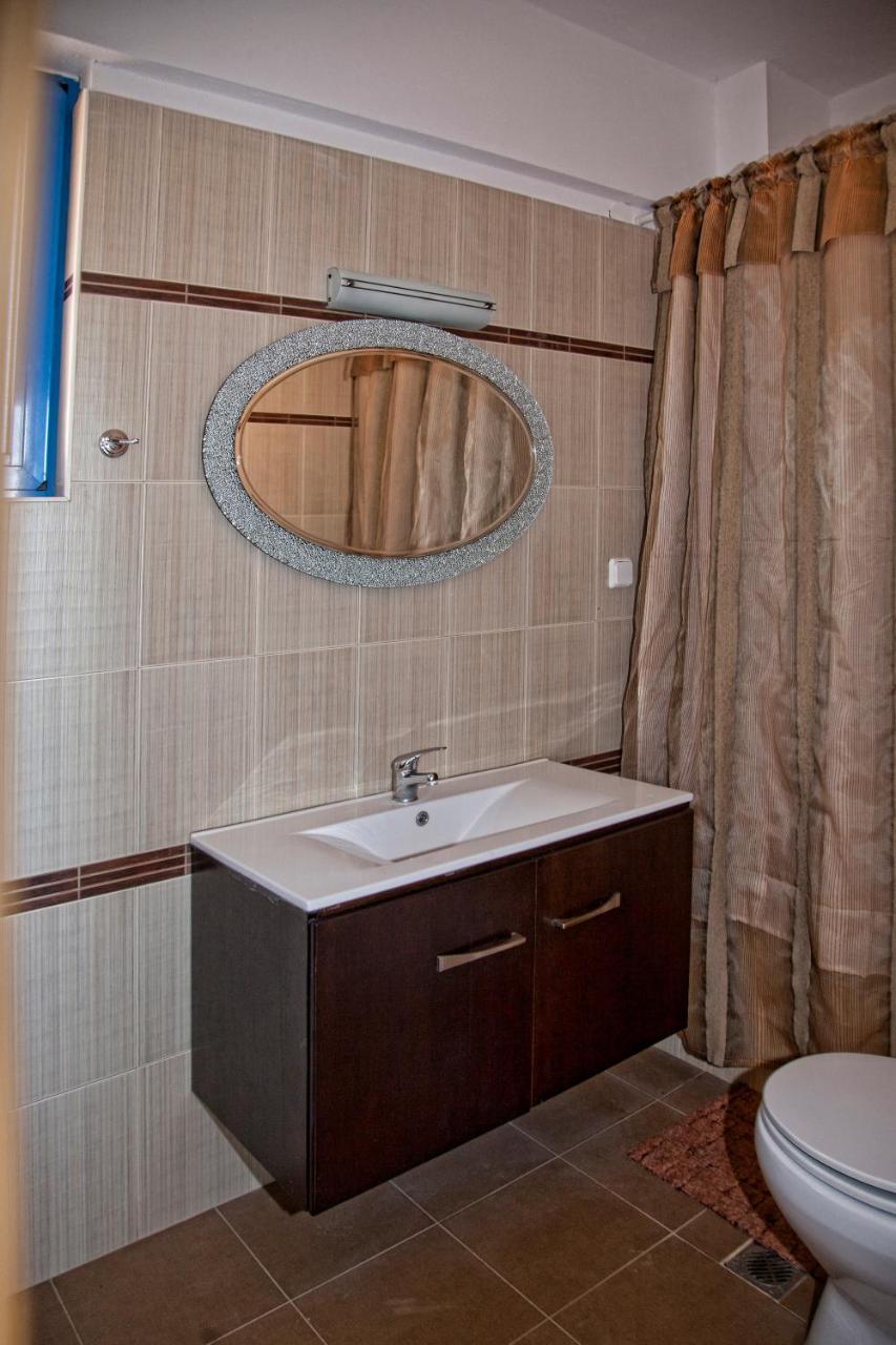 Gold Apartments 3 *