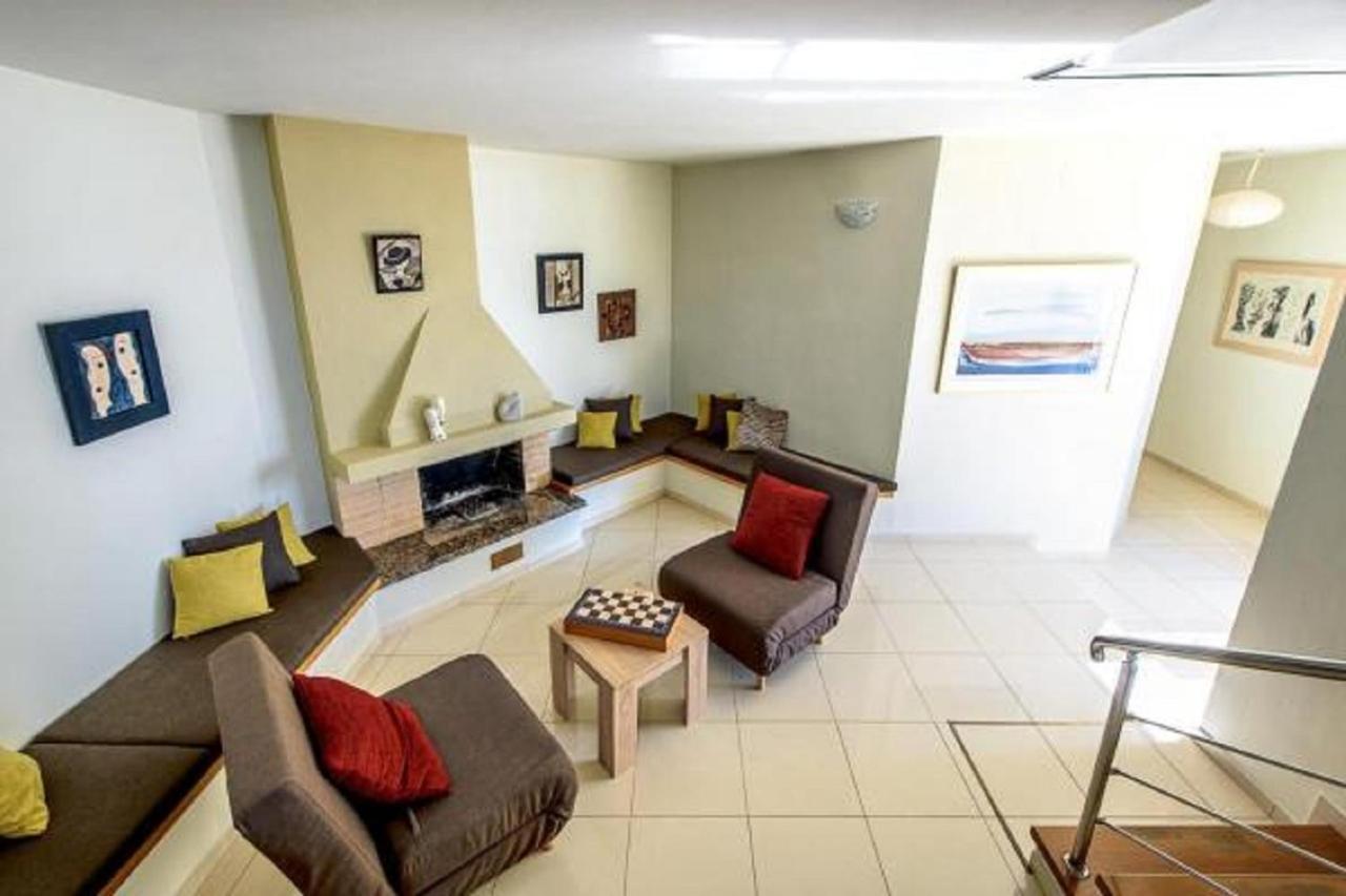 Palaiokastro Villas 