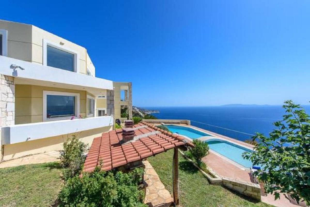 Palaiokastro Villas 