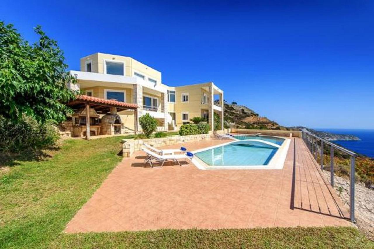 Palaiokastro Villas 