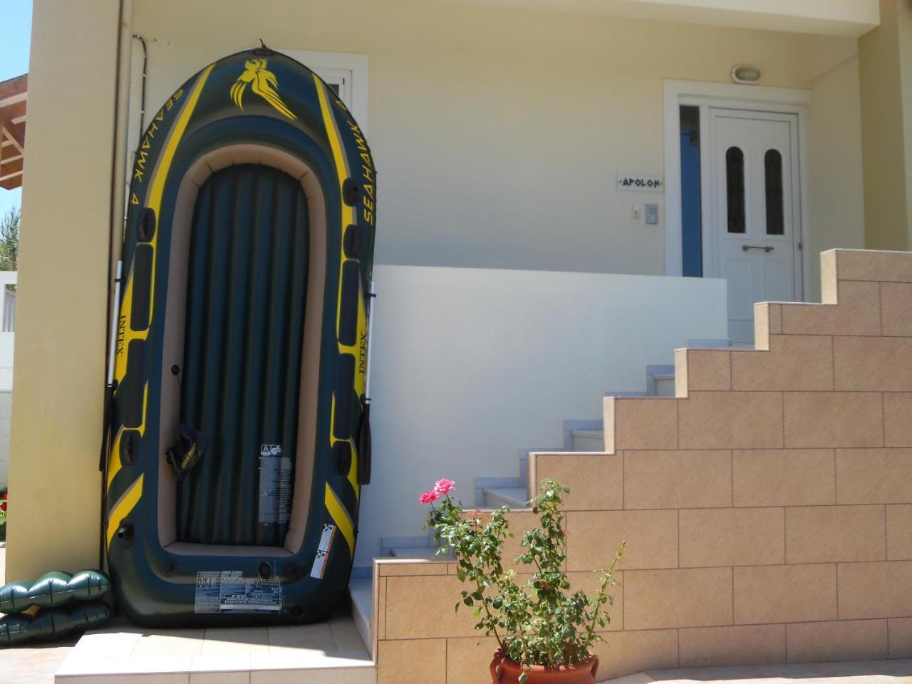 Kouros Chania Villas 3 *