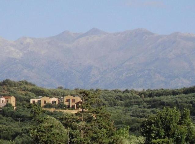 Kouros Chania Villas 3 *