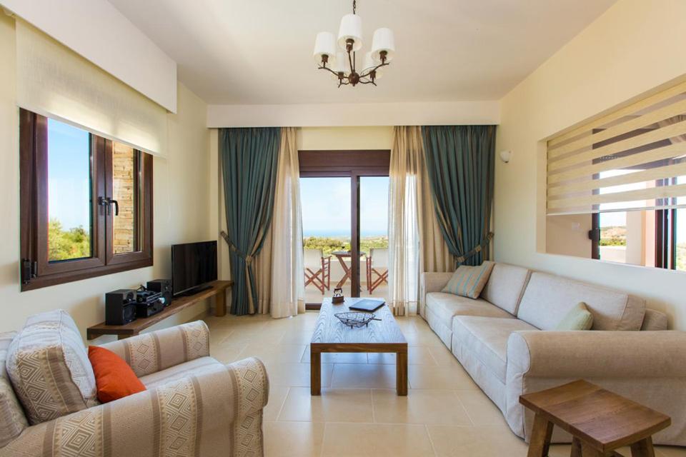 Roupes Villas 
