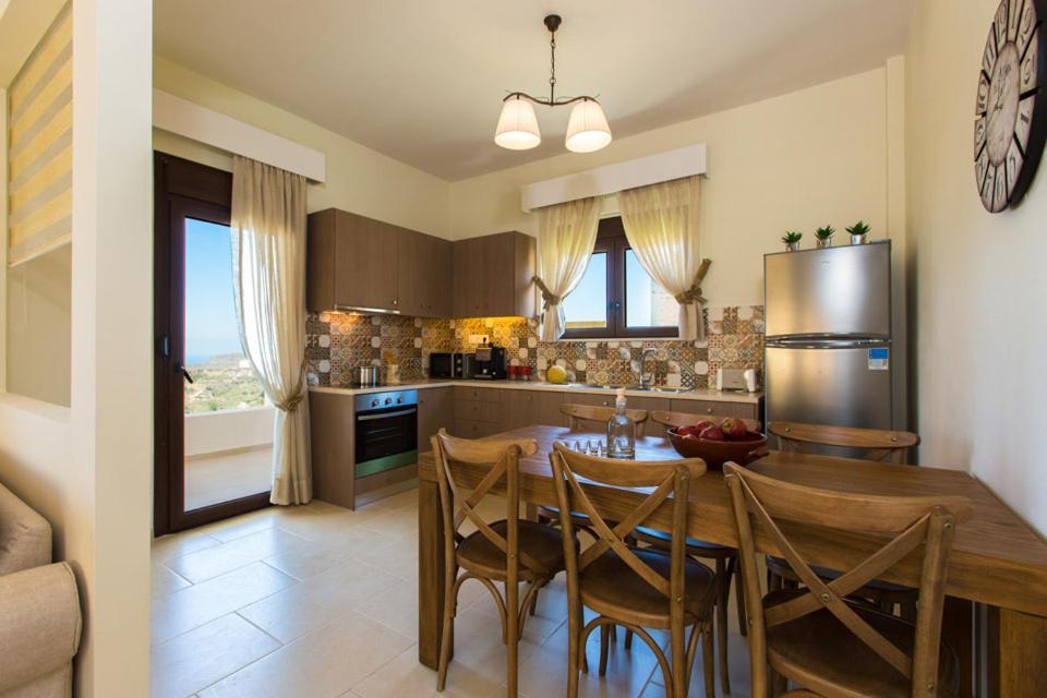 Roupes Villas 