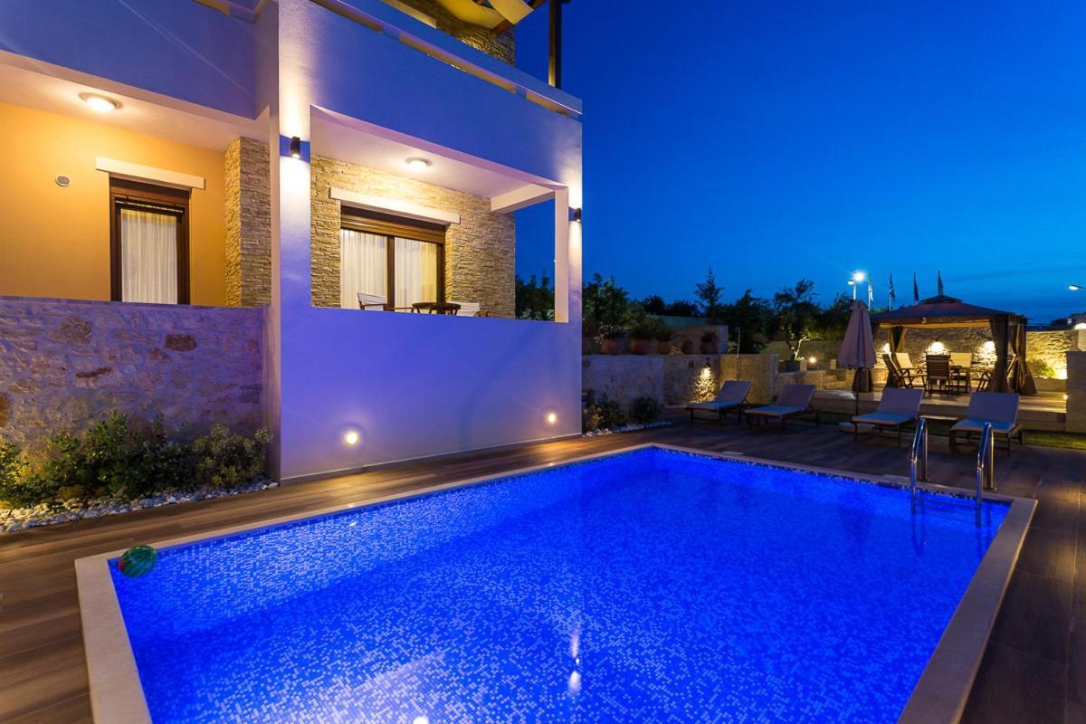Roupes Villas 