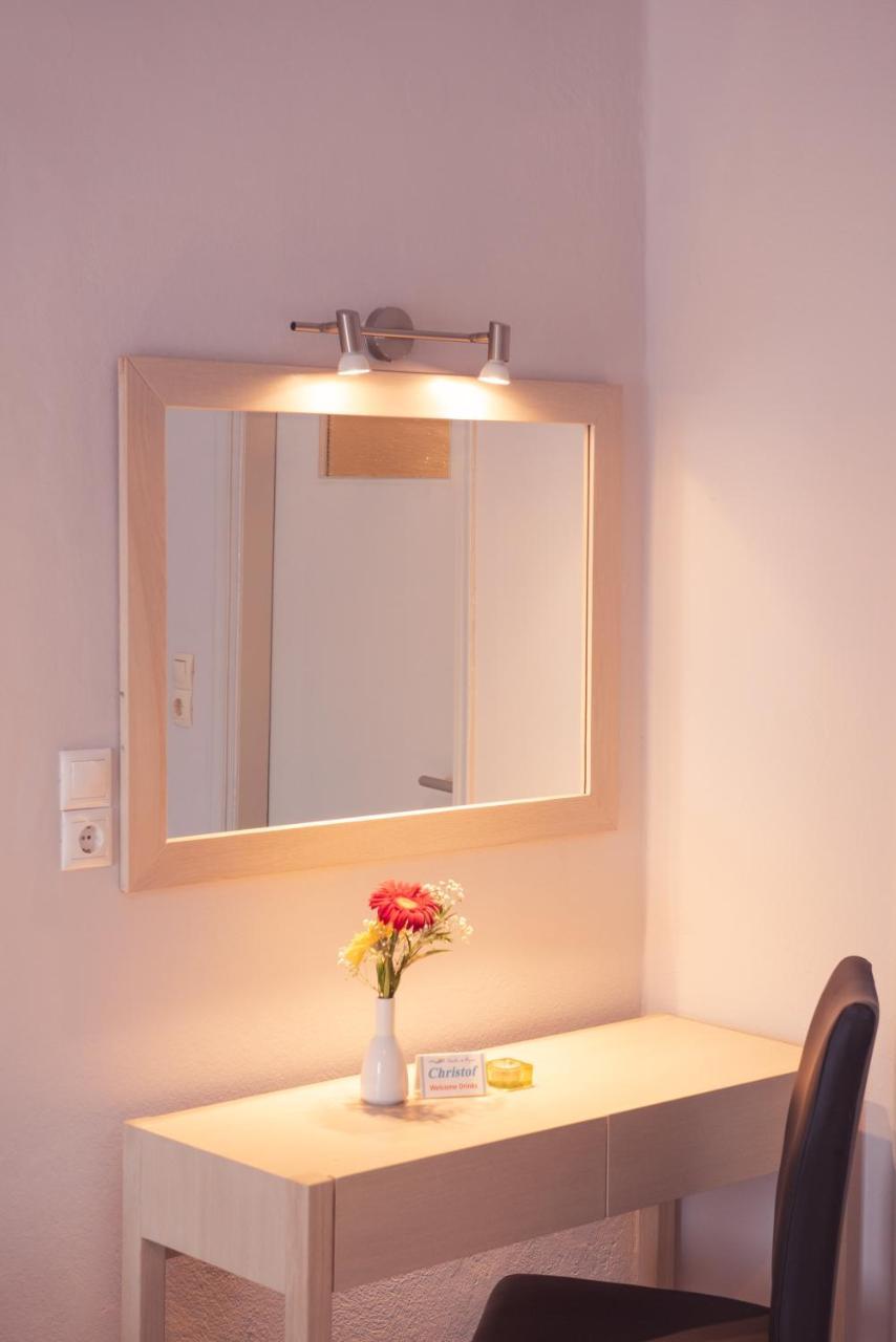 Christof Studios & Rooms 2 *