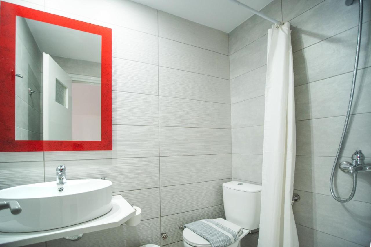Christof Studios & Rooms 2 *