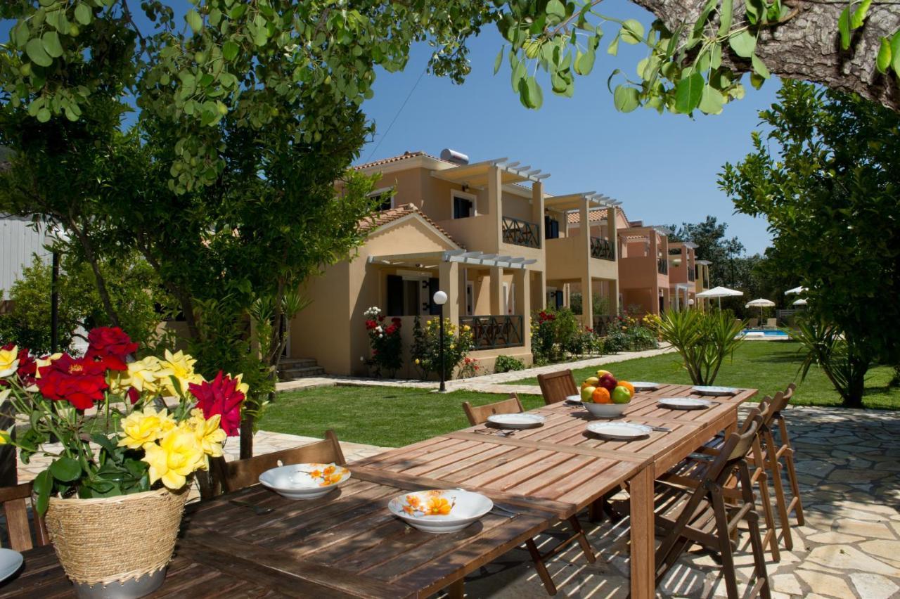 Heliotropia Houses 
