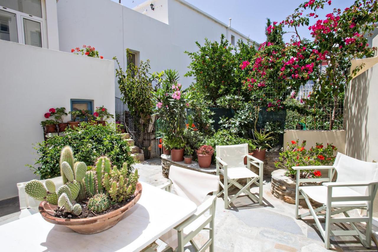 Tiniotissa Studios 