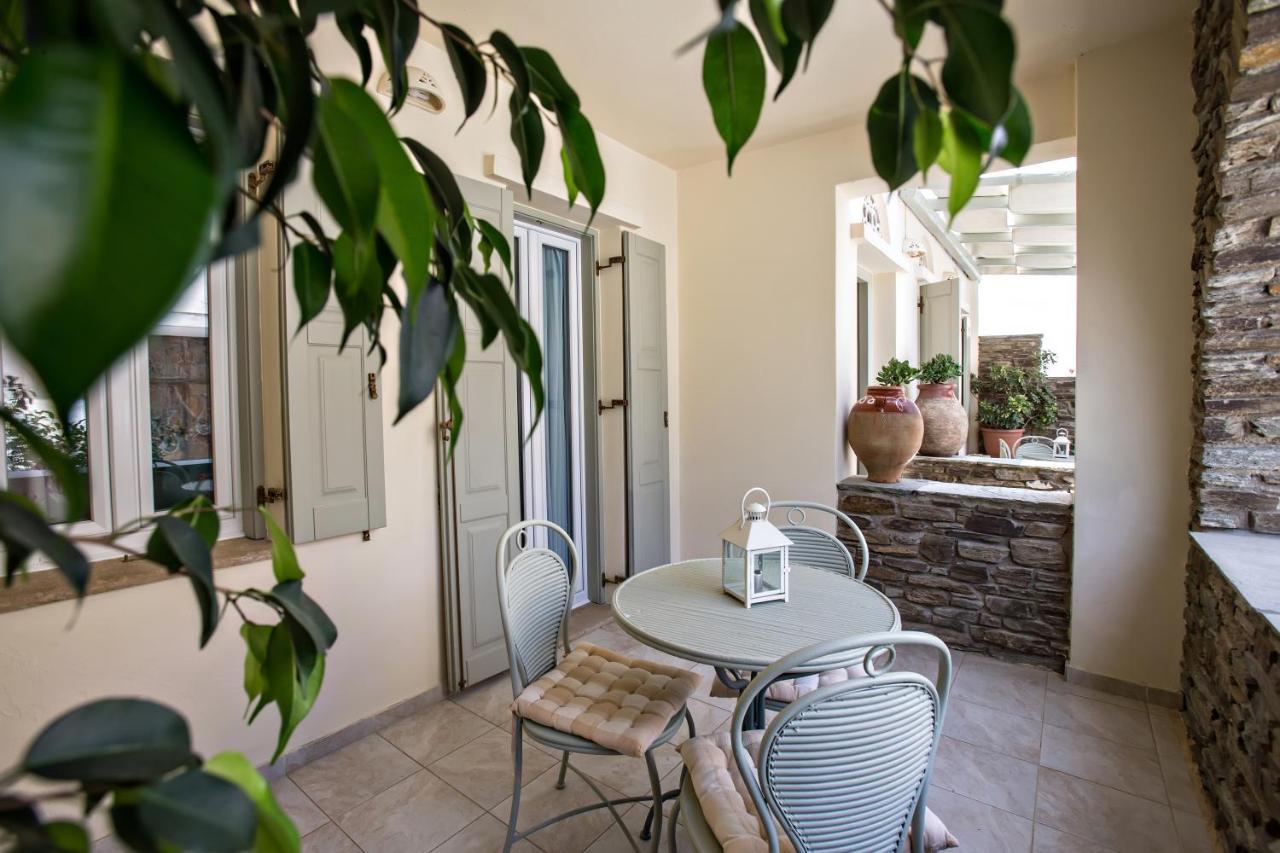 Tiniotissa Studios 