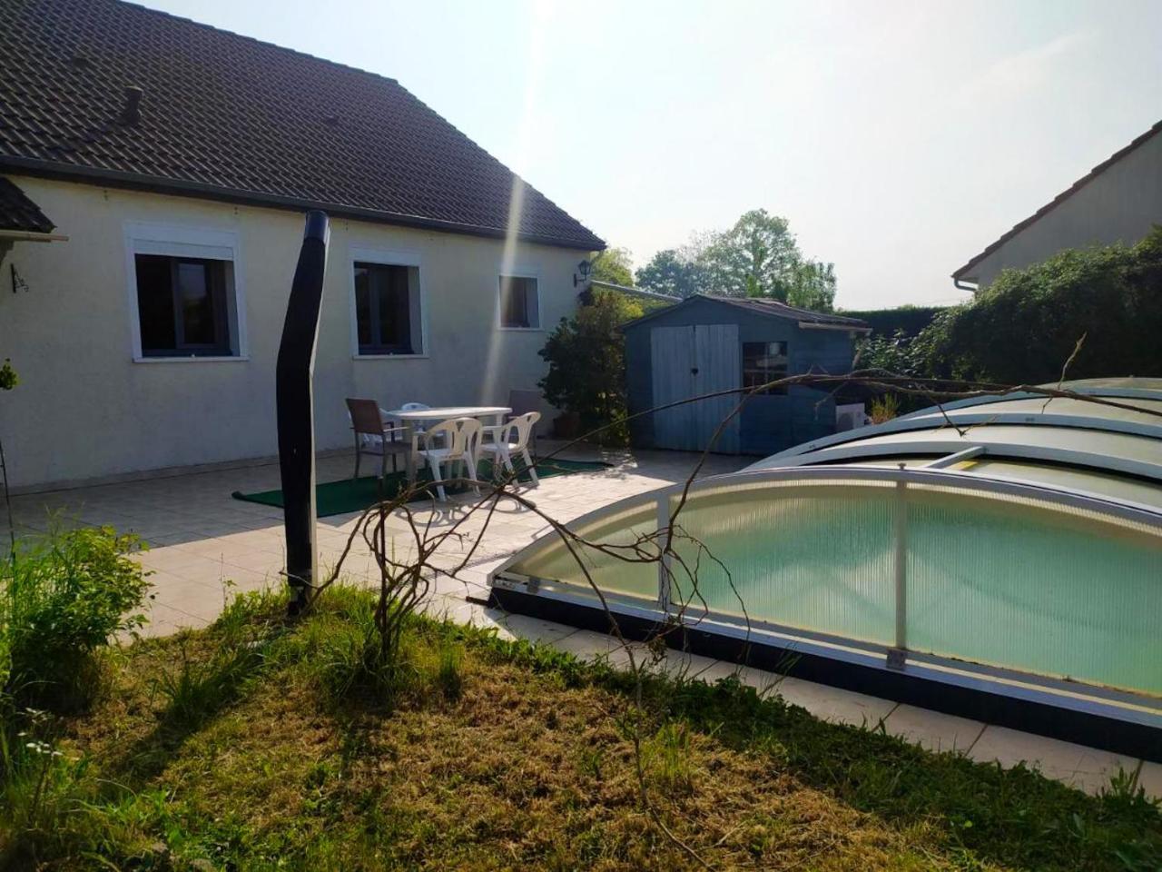 Villa Spacieuse a Briare Avec Piscine Privee Et Activites em Briare