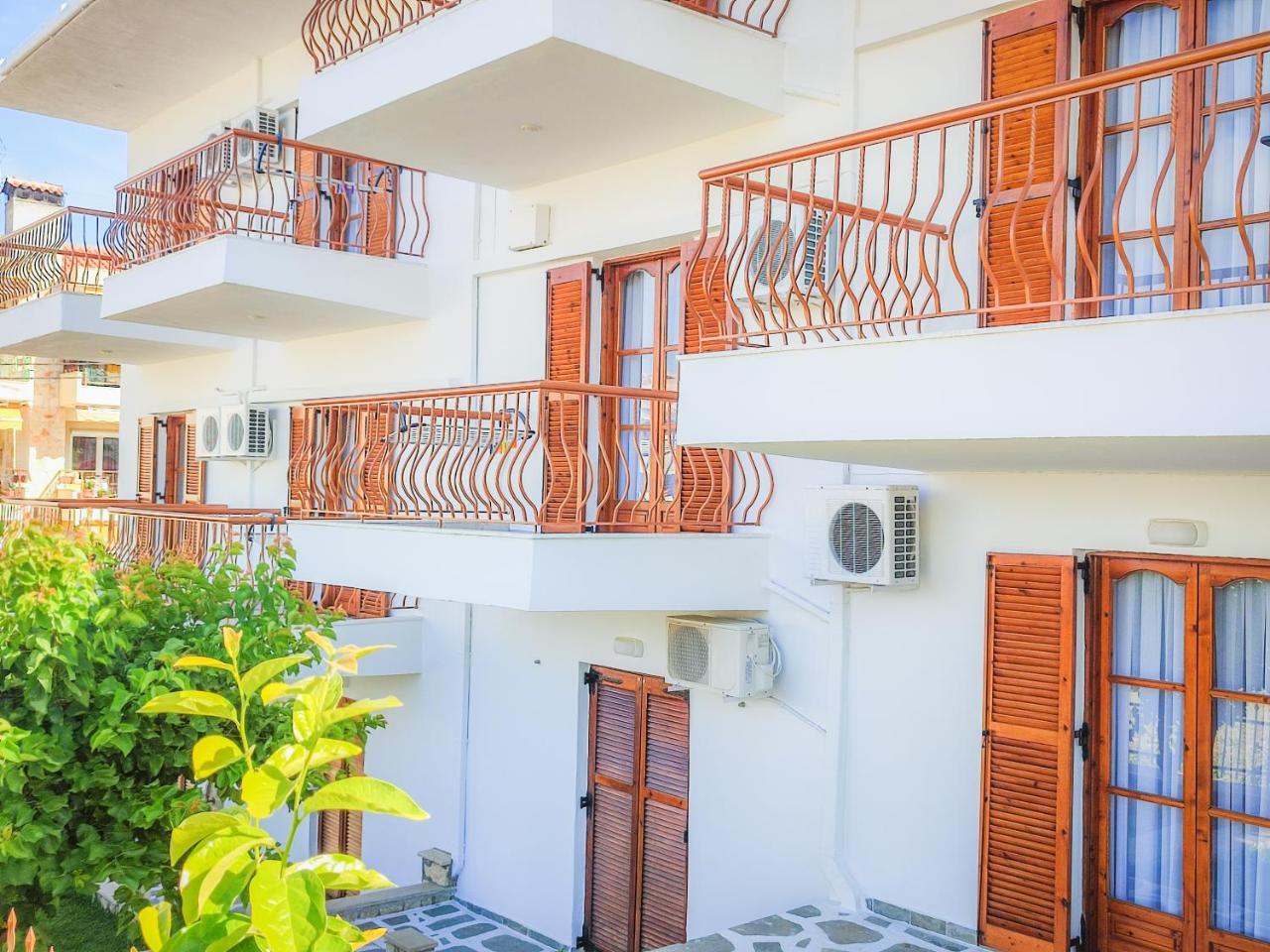 Eytyxia Apartments  - pic #2