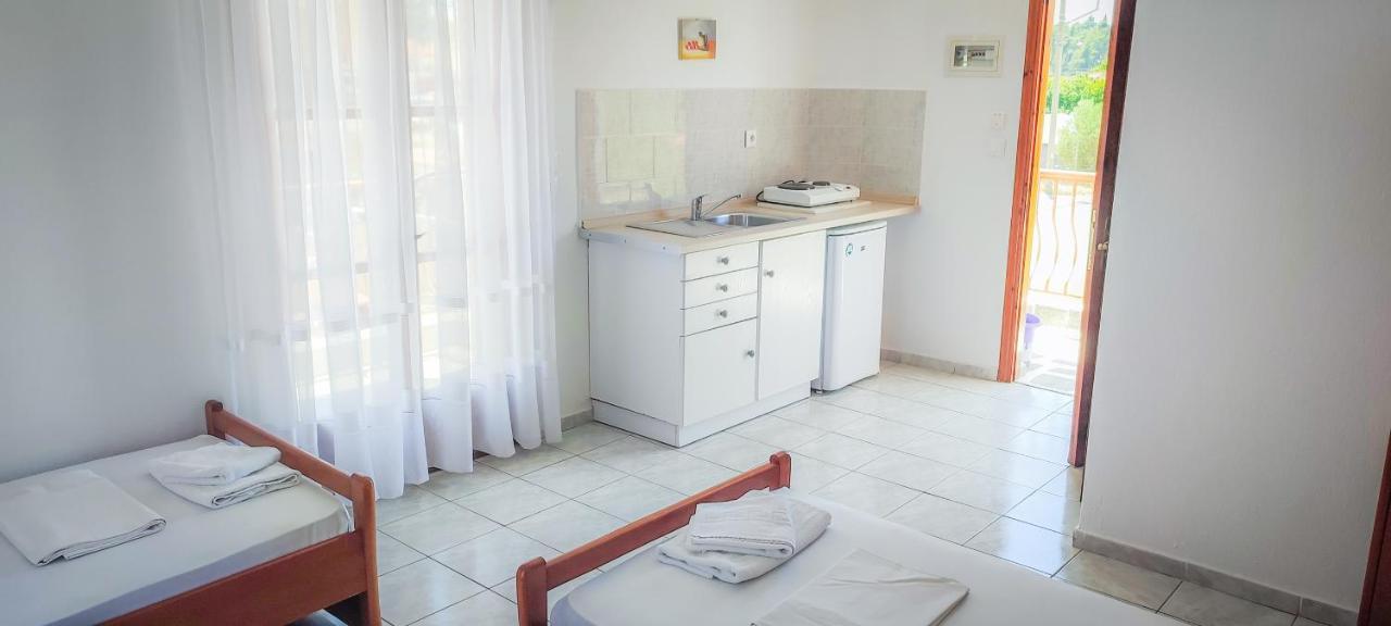 Eytyxia Apartments  - pic #3