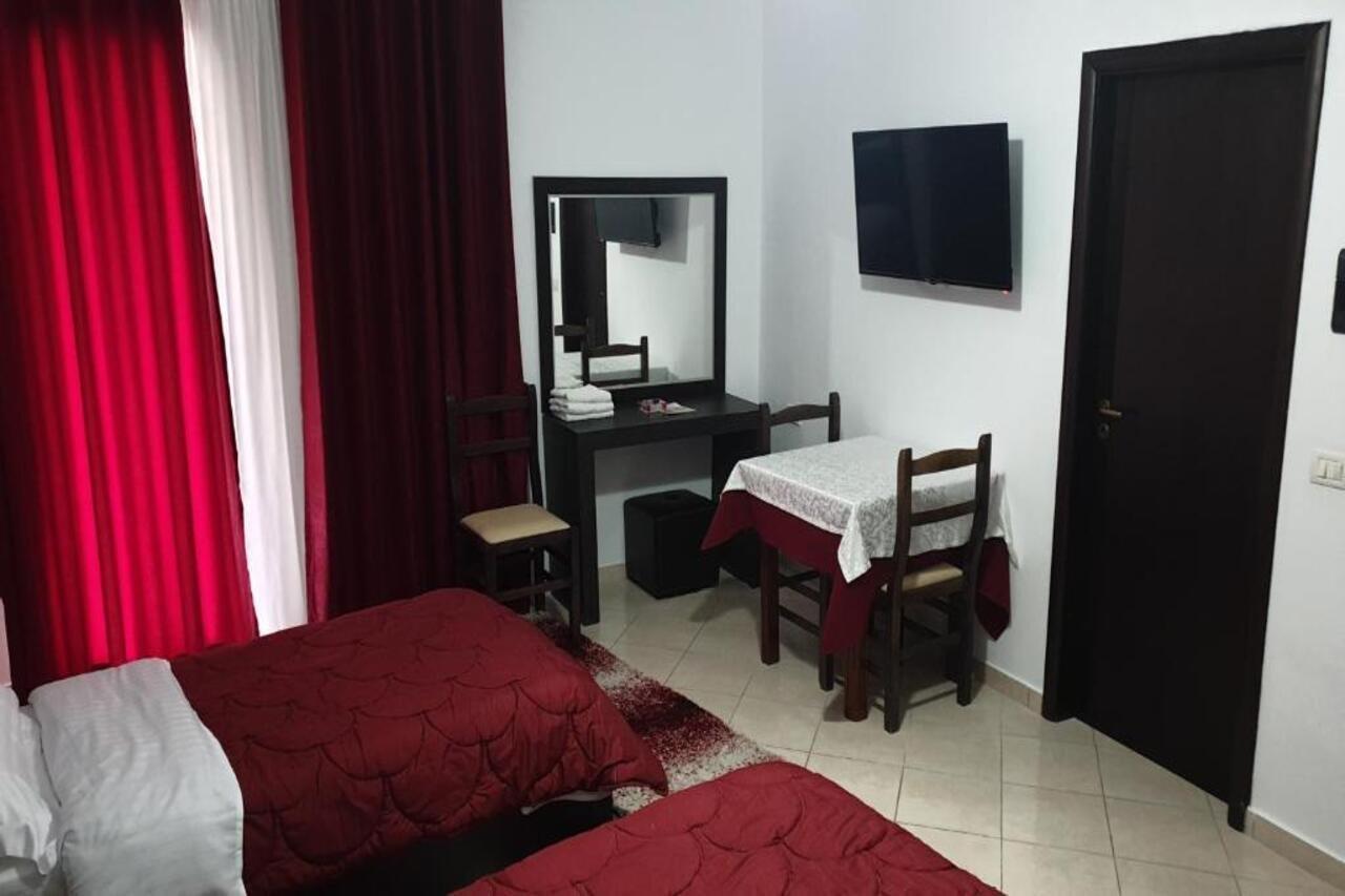 Haris Hotel