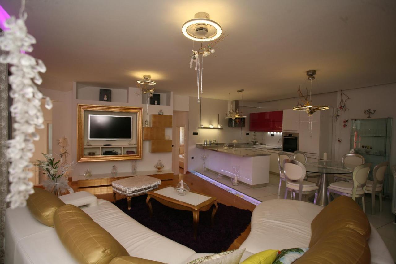 Domus Apartments