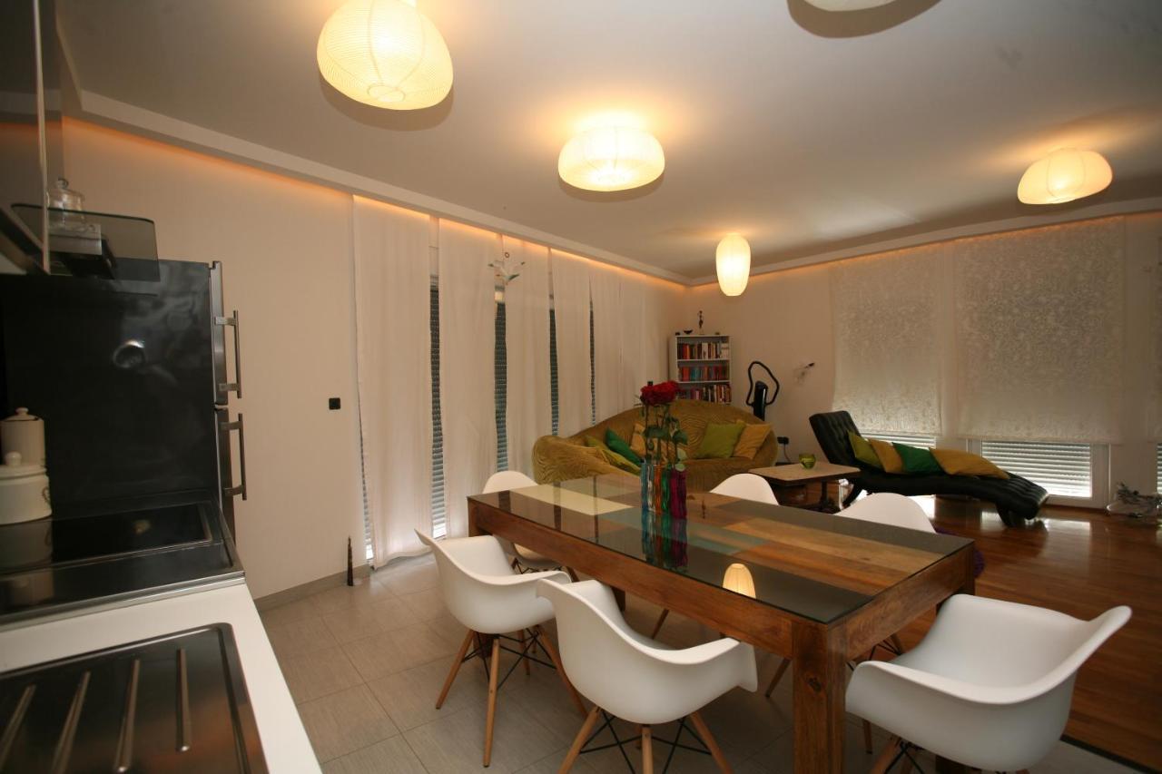 Domus Apartments