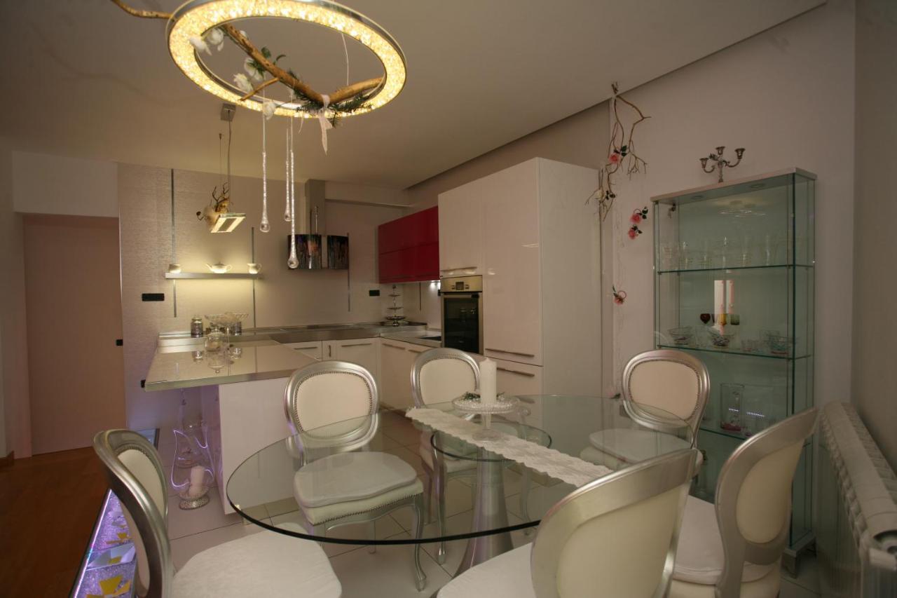 Domus Apartments
