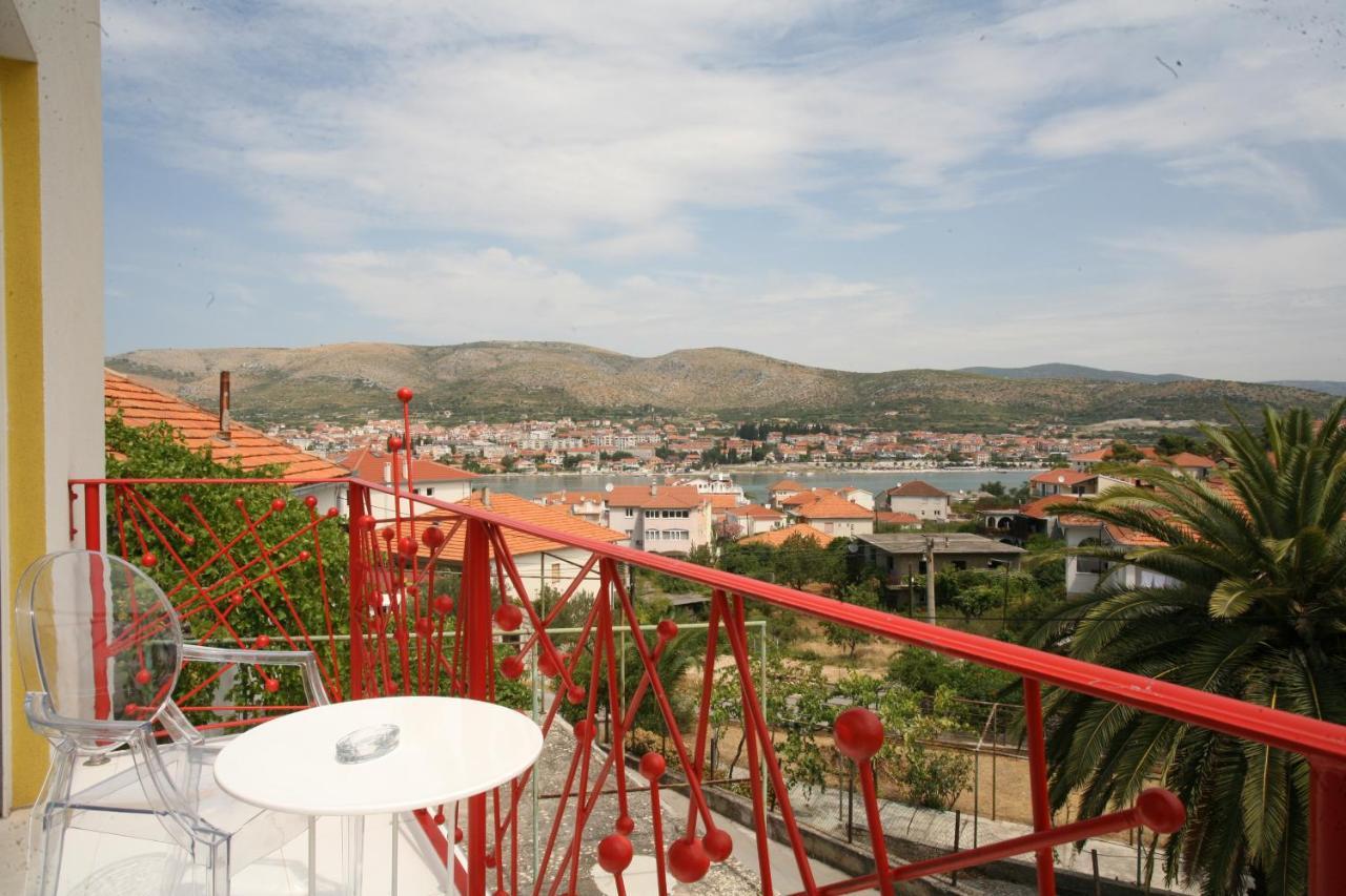 Domus Apartments