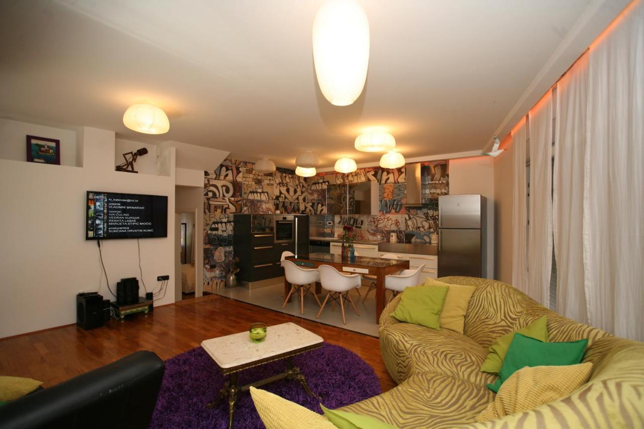 Domus Apartments