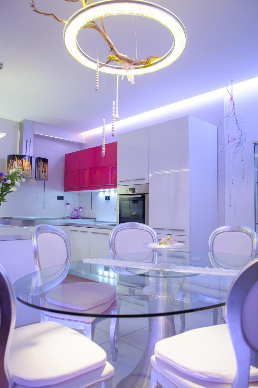 Domus Apartments