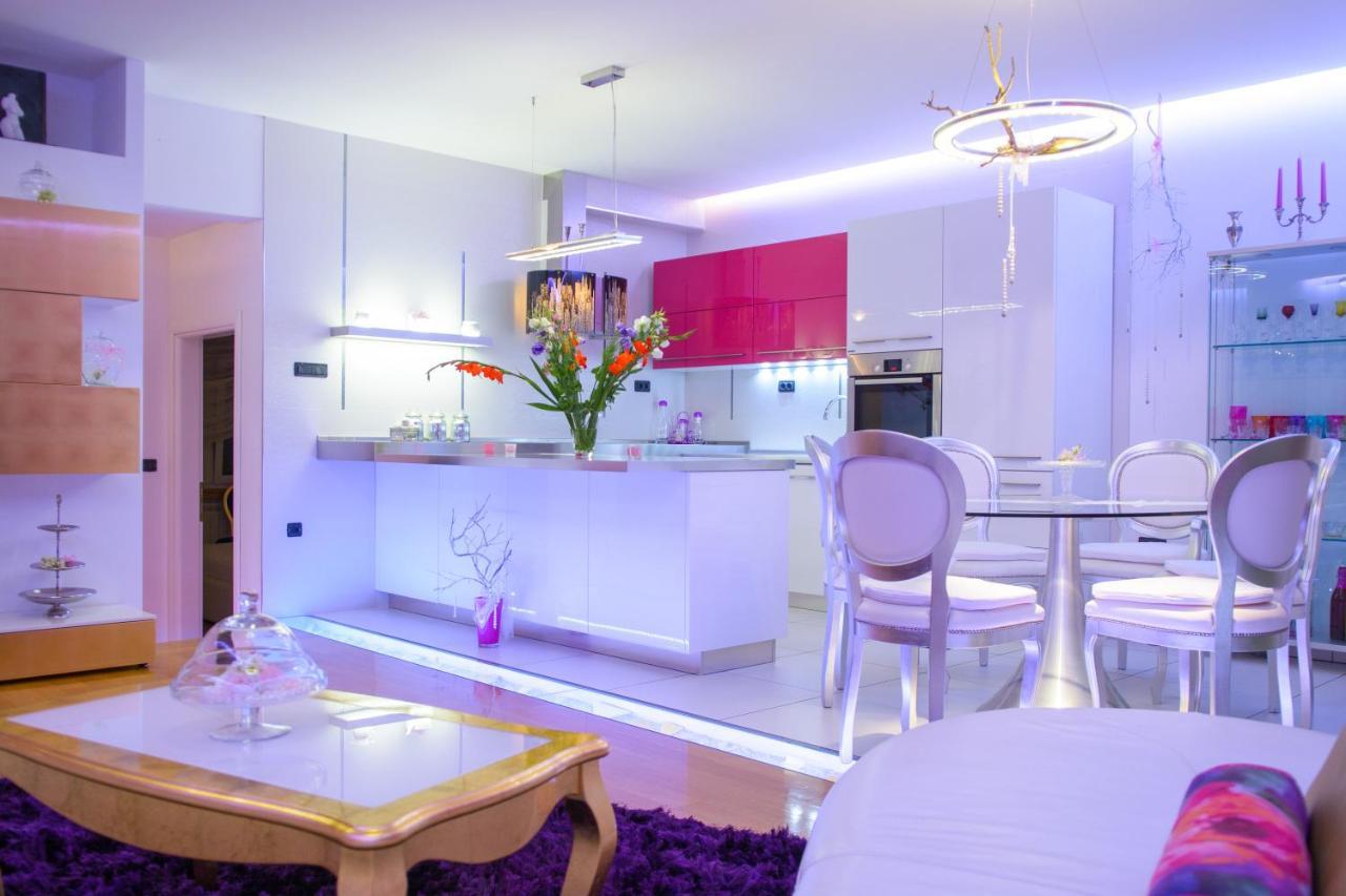 Domus Apartments