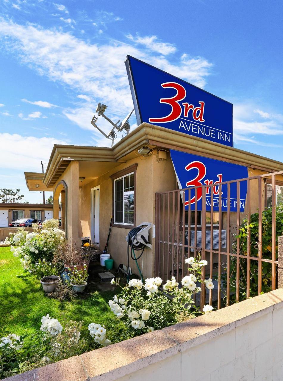 3rd Avenue Inn em La-habra