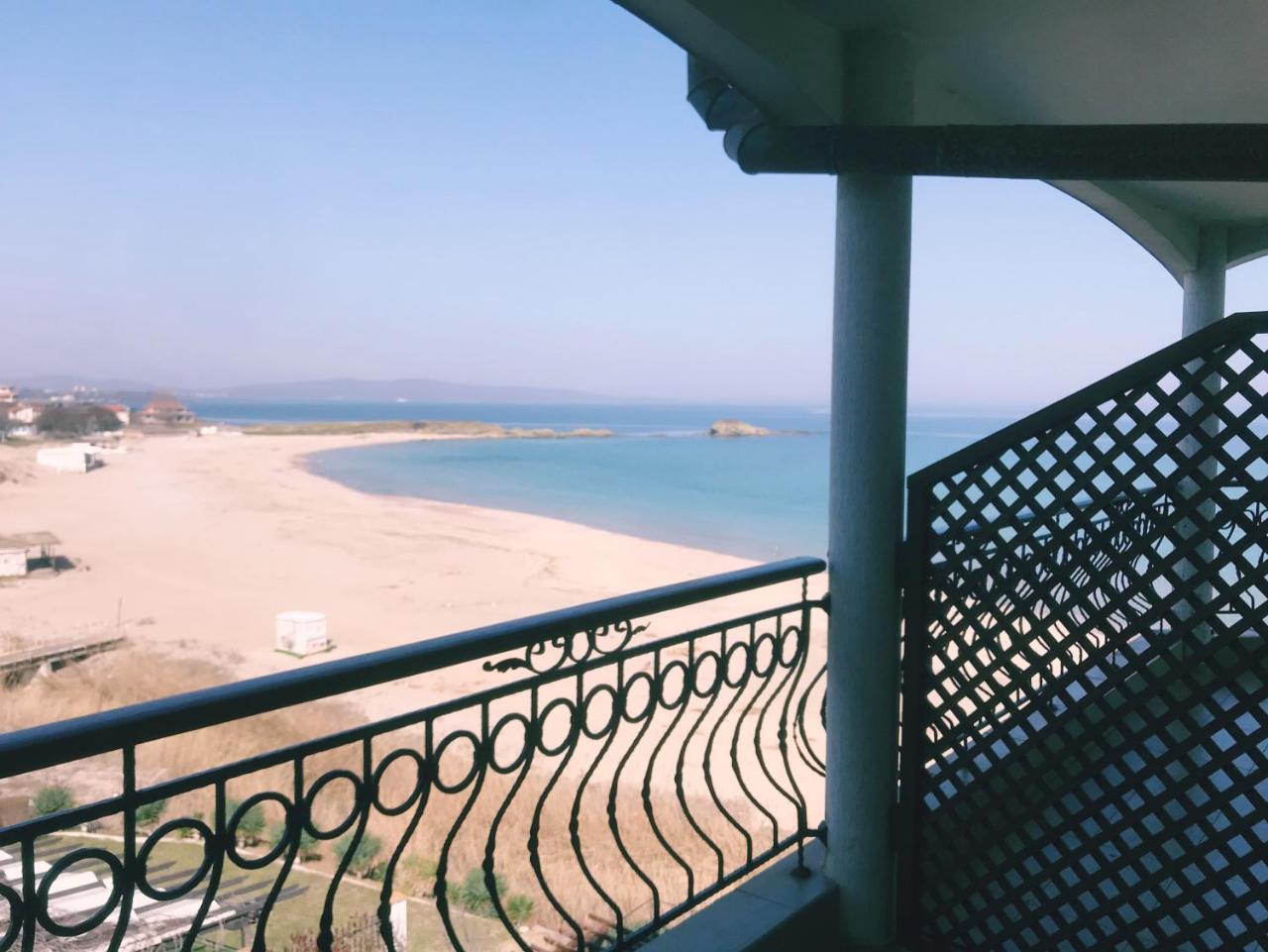 First Line Apartments Argo