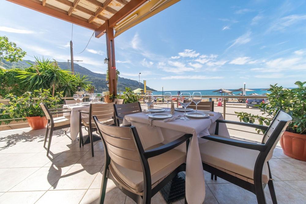 Athina Hotel 3 *