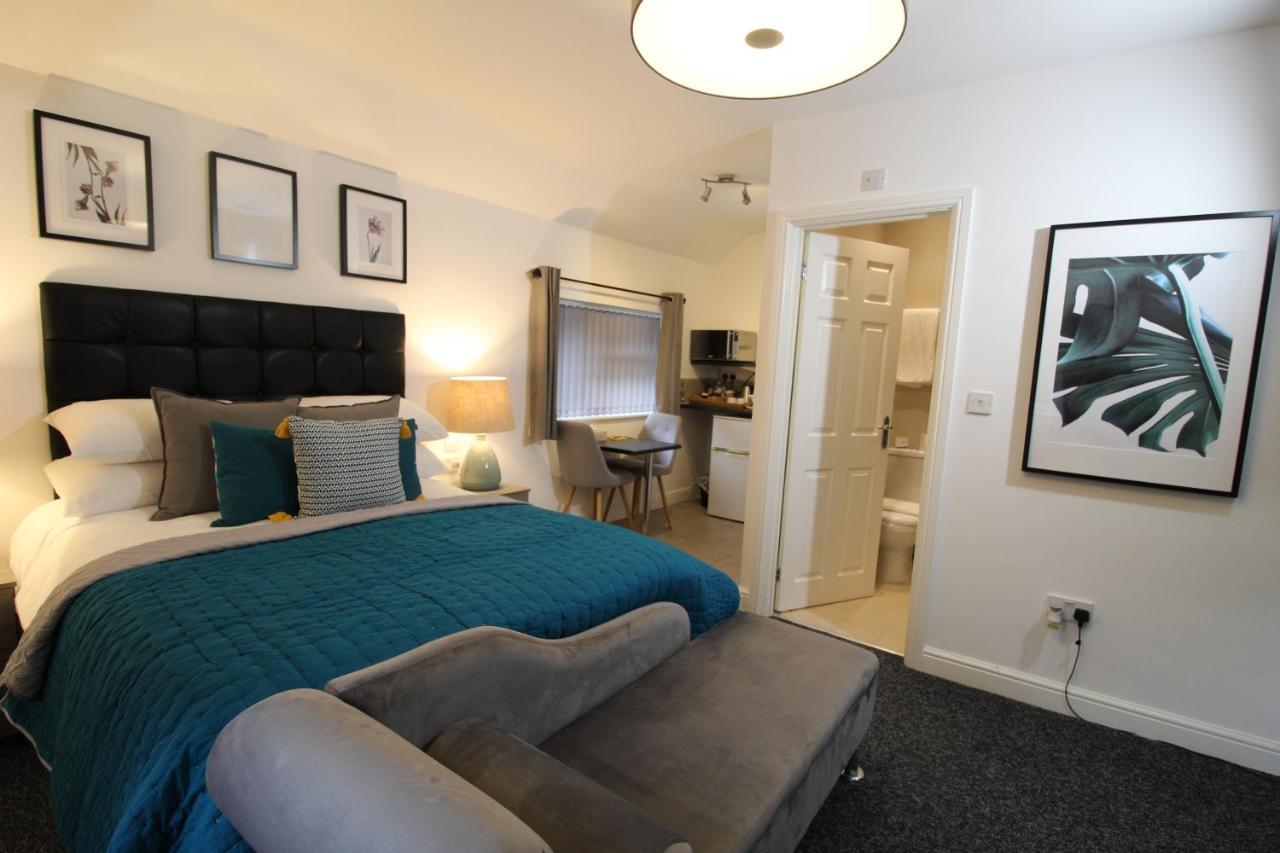Holcombe House Aparthotel (Adults only) in Wolverhampton