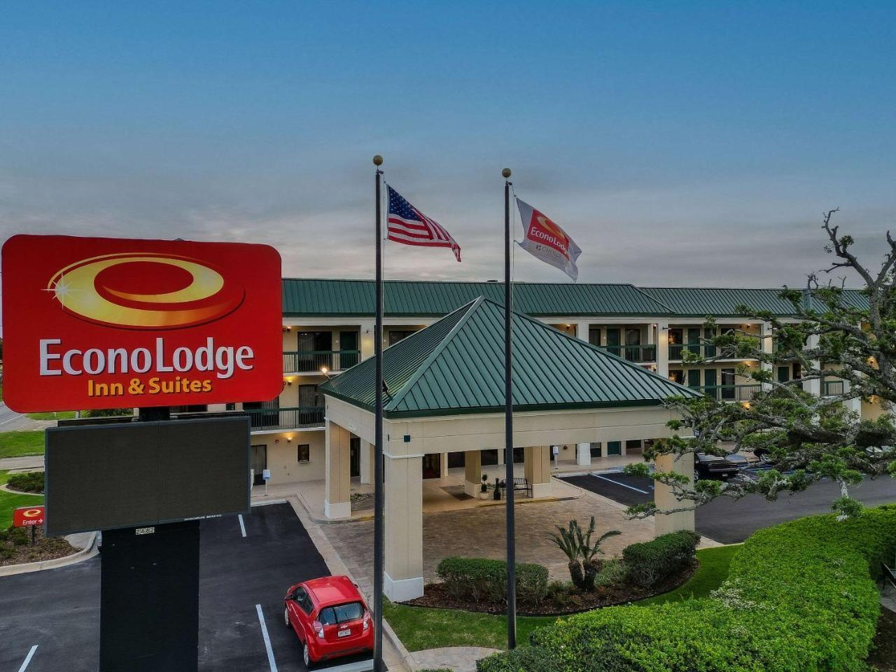 Econo Lodge Inn & Suites Foley em Alabama-gulf-coast
