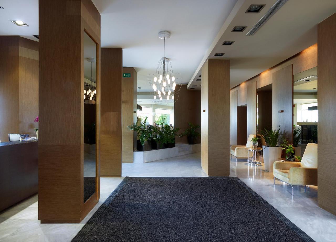 Irida Hotel 3 *