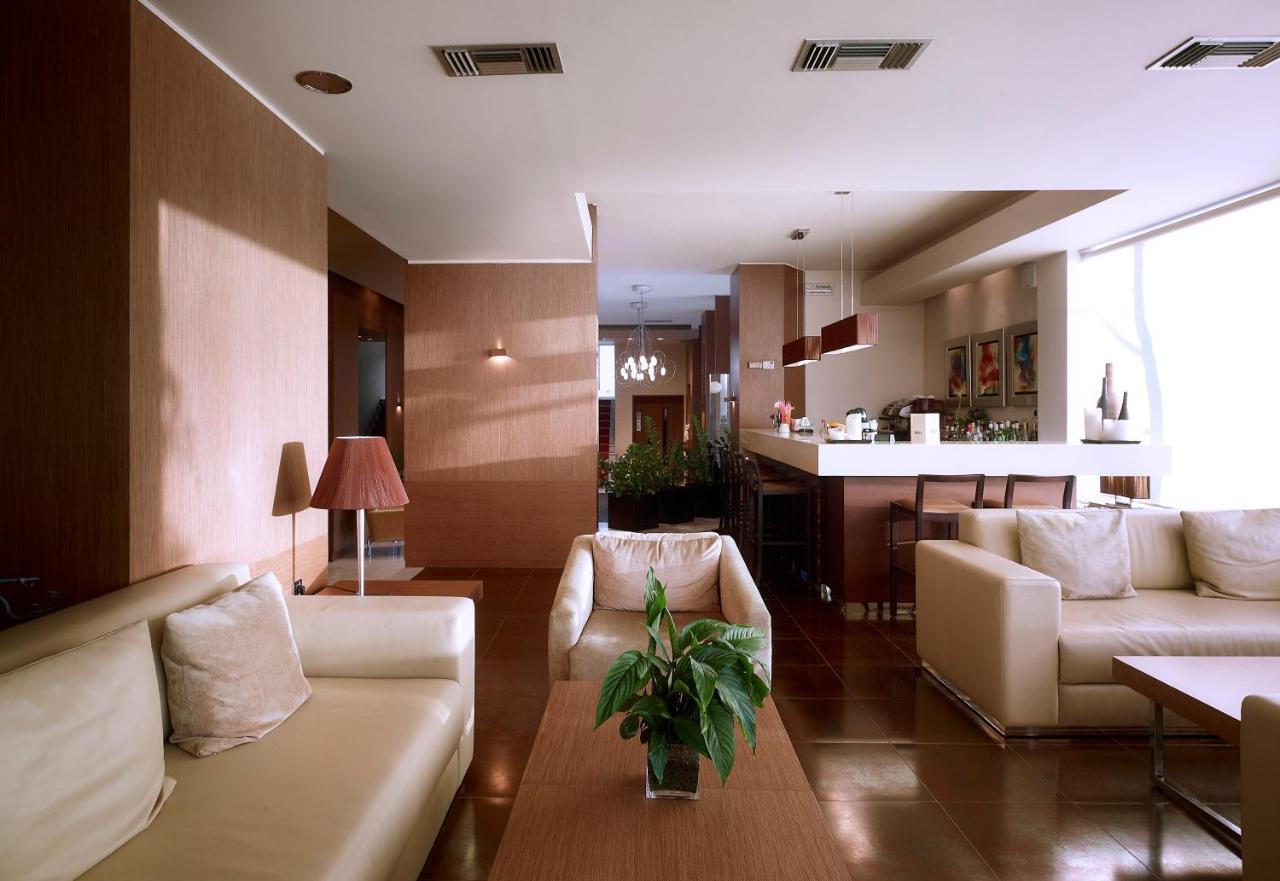 Irida Hotel 3 *