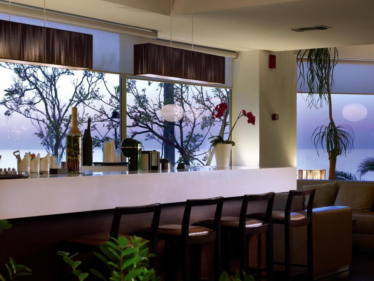 Irida Hotel 3 *