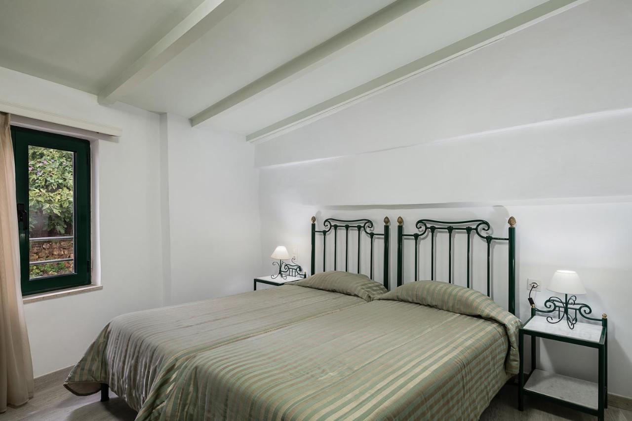 Anastasia Apartments 