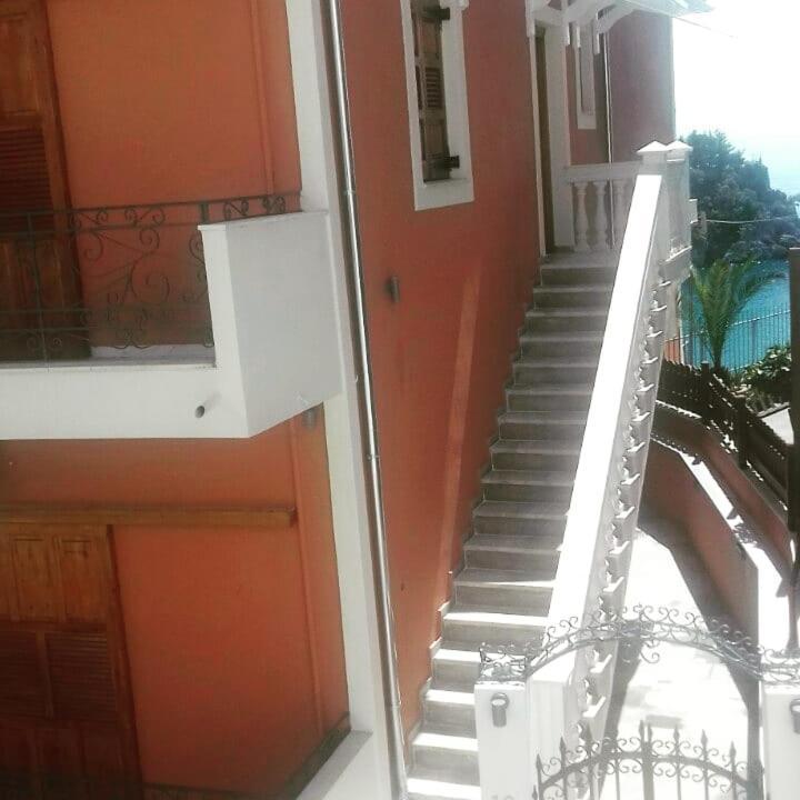 Sunrise House 